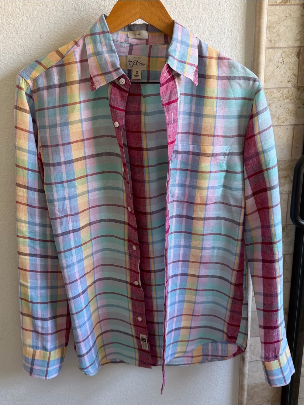 J Crew Men’s slim Irish linen button up - size small